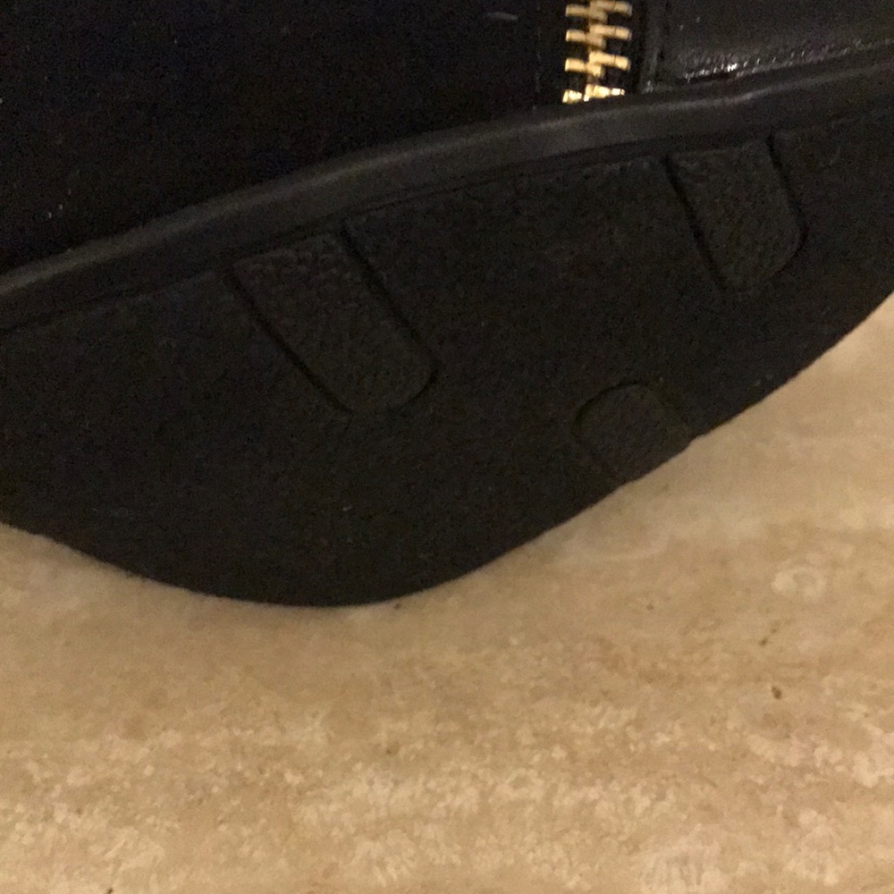 Fergalicious black suede heels - Picture 4 of 4